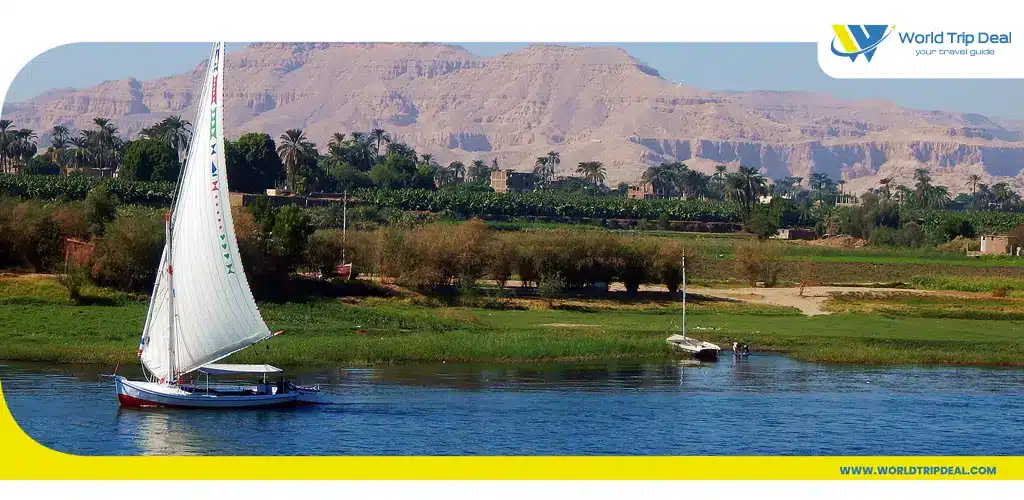 مركب شراعي في نهر النيل من انشطة السياحة في مصر
